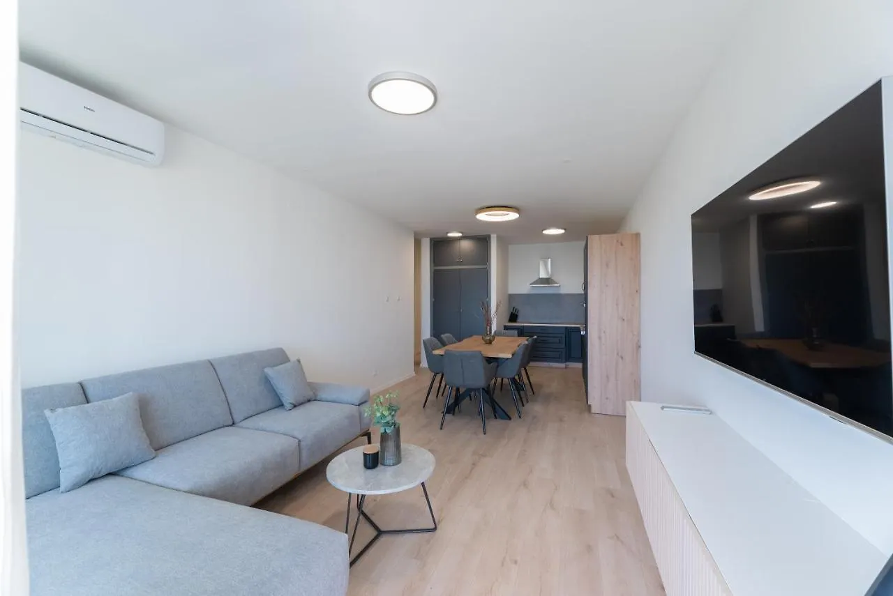 D33 Apartment Сплит